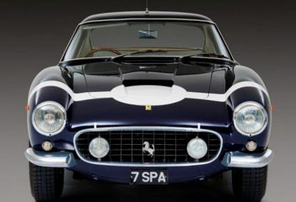 Ferrari 250 GT SWB التي قادها ستيرلينغ موس تباع مقابل 11 مليون دولار